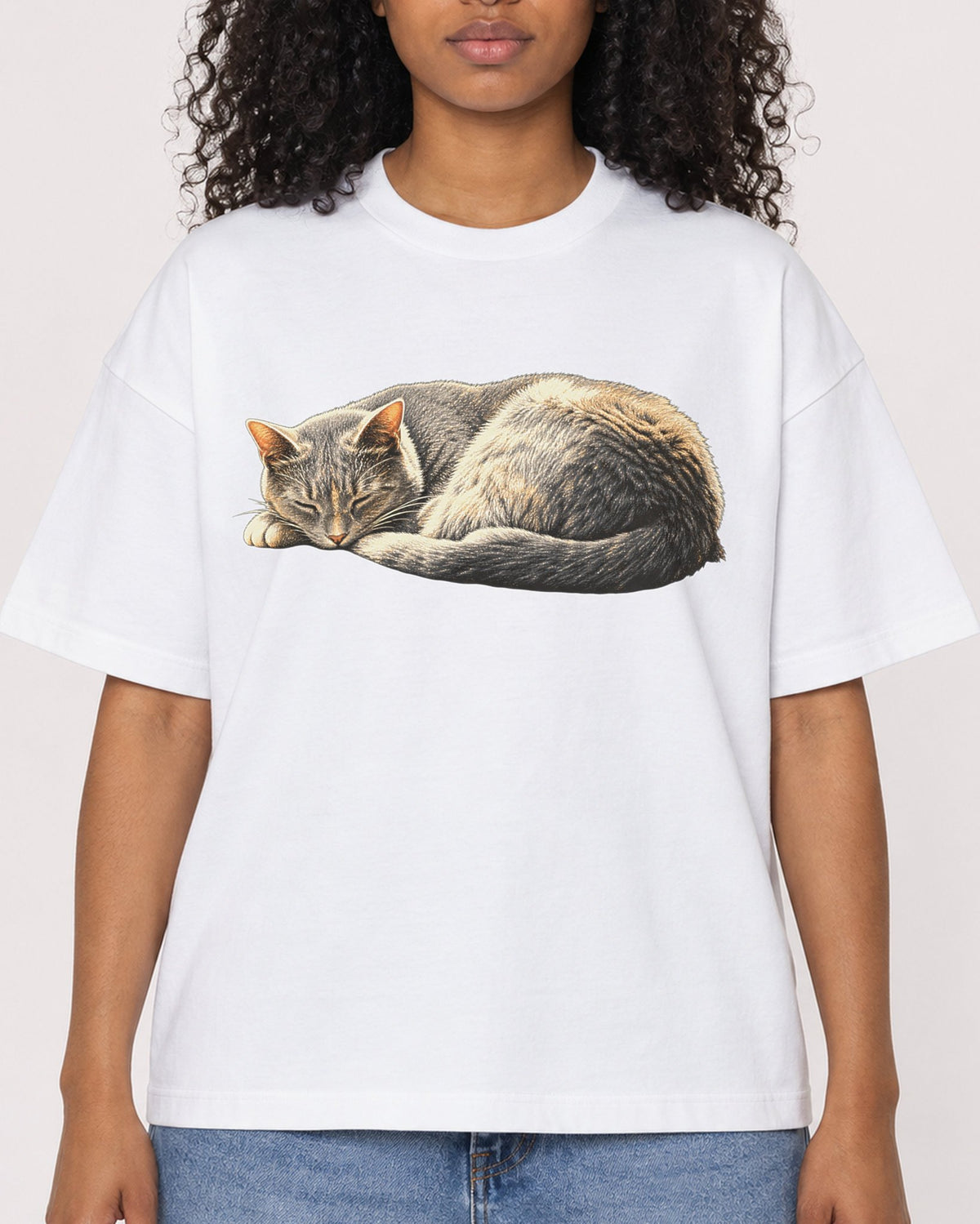 Mockup Boxy Heavyweight Tee White female close-up 05