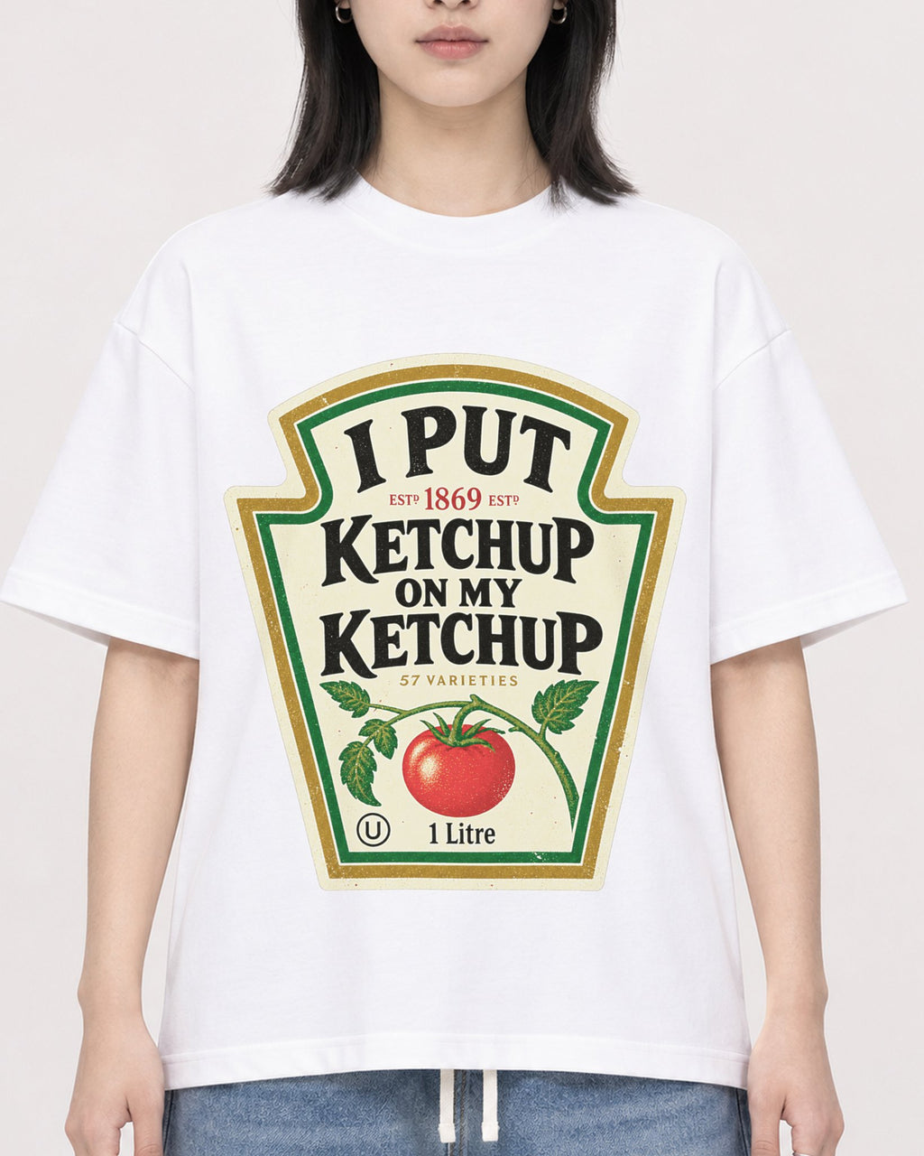 Mockup Boxy Heavyweight Tee White female close-up 31