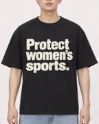 Mockup Boxy Heavyweight Tee Black male close-up 01