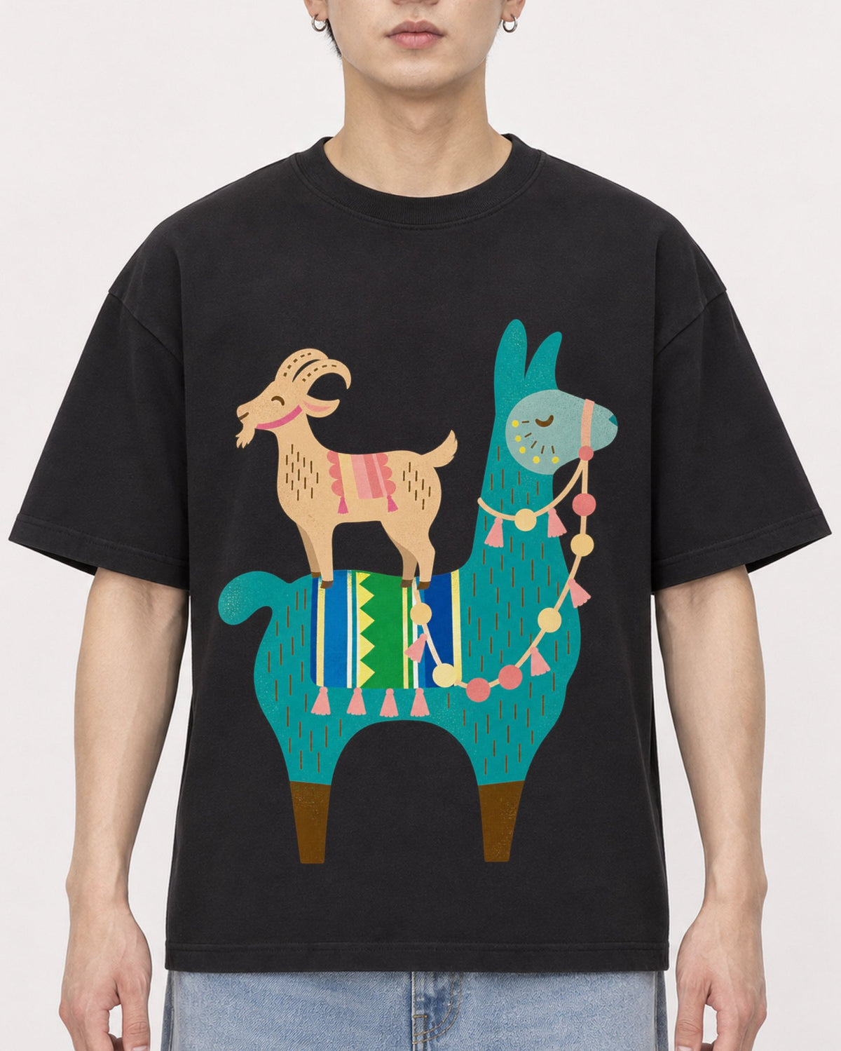 Mockup Boxy Heavyweight Tee Black male close-up 01