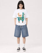 Mockup Boxy Heavyweight Tee White female full-body 01