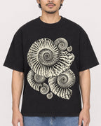 Mockup Boxy Heavyweight Tee Black male close-up 02