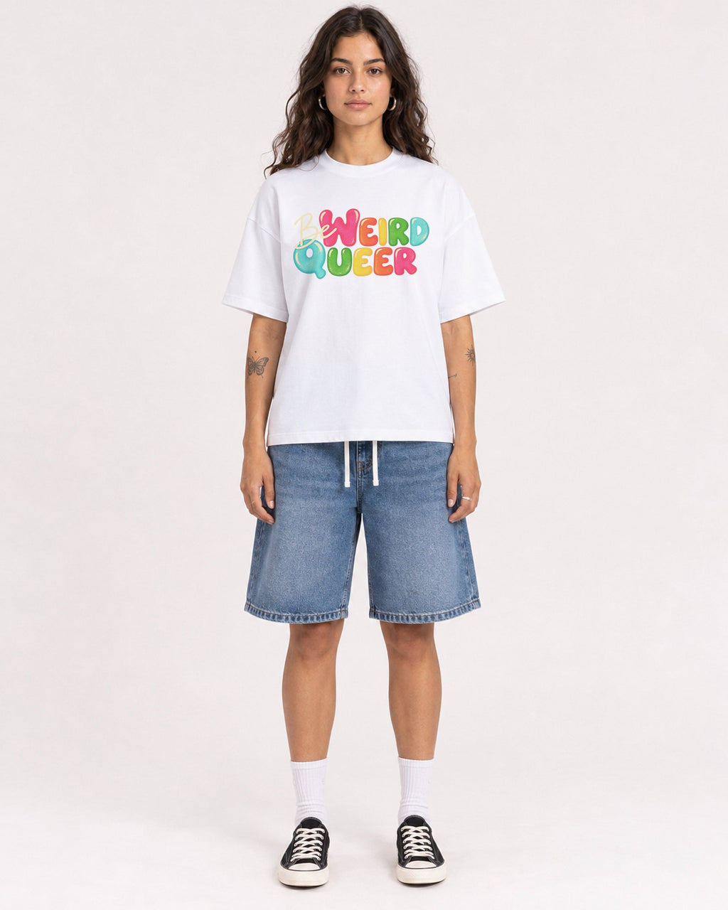 Mockup Boxy Heavyweight Tee White female full-body 06