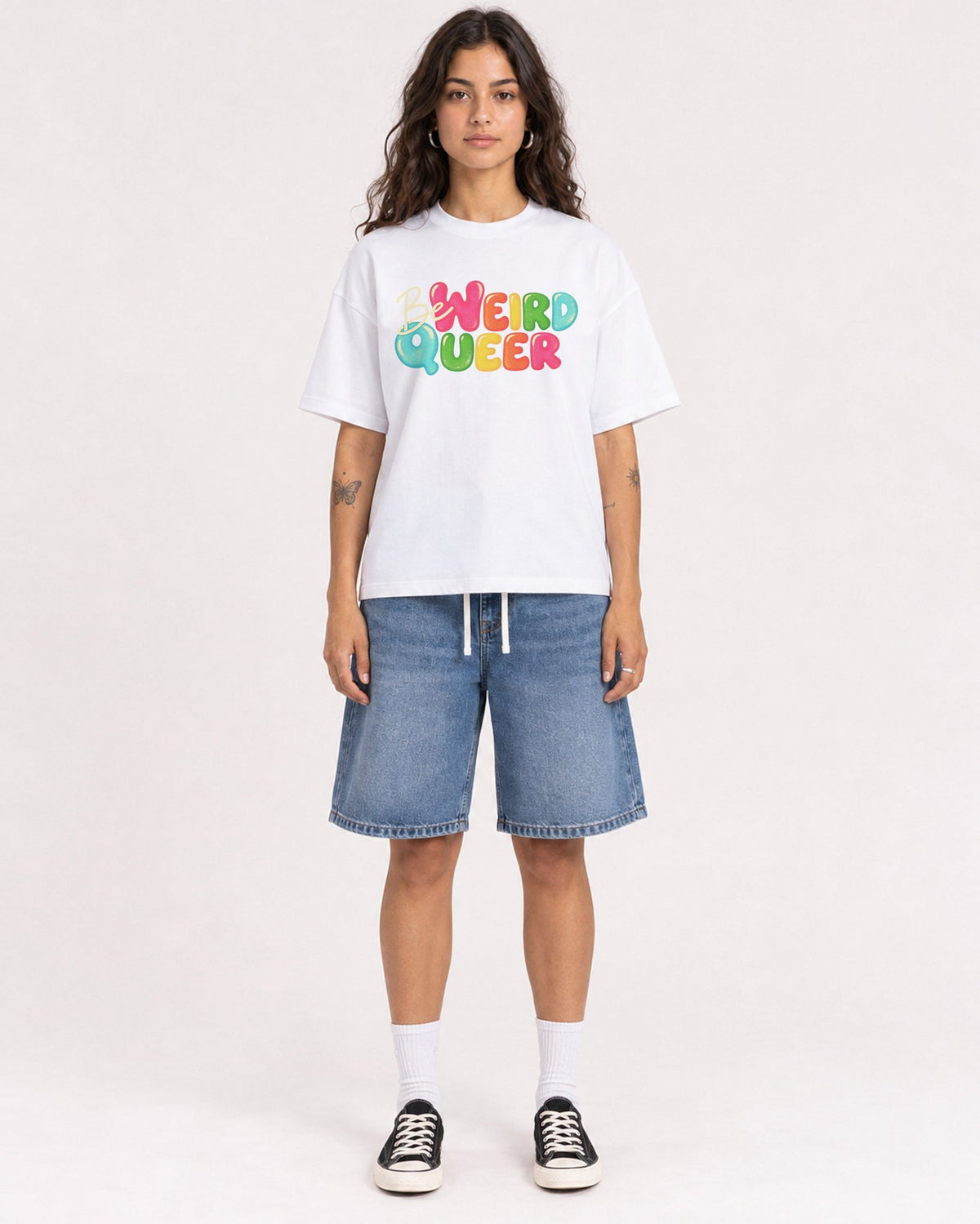 Mockup Boxy Heavyweight Tee White female full-body 06