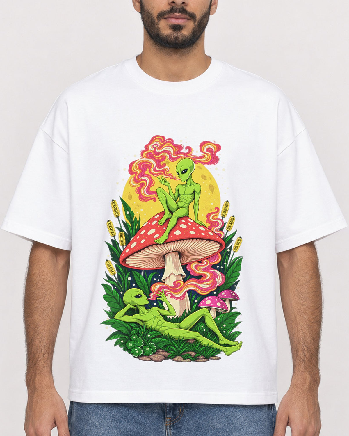 Mockup Boxy Heavyweight Tee White male close-up 07