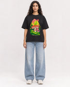 Mockup Boxy Heavyweight Tee Black female full-body 07