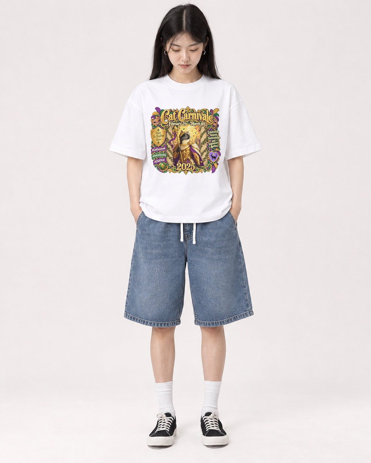 Mockup Boxy Heavyweight Tee White female full-body 01