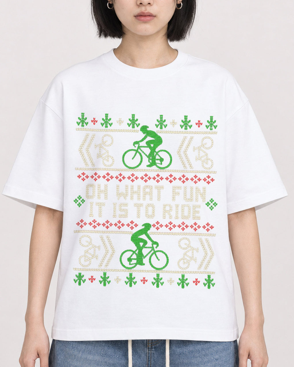Mockup Boxy Heavyweight Tee White female close-up 11