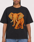Mockup Boxy Heavyweight Tee Black female close-up 44