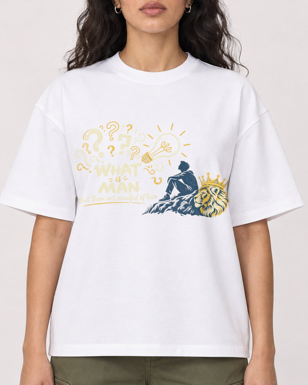 Mockup Boxy Heavyweight Tee White female close-up 07