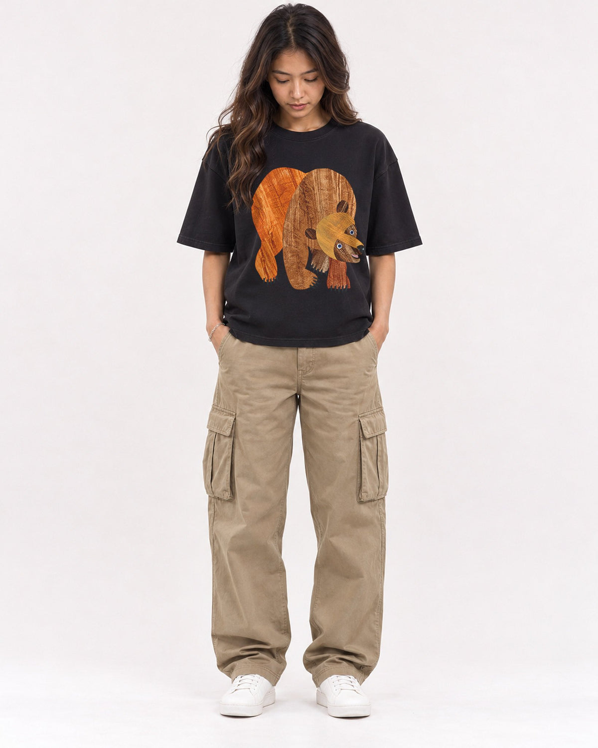 Mockup Boxy Heavyweight Tee Black female full-body 02