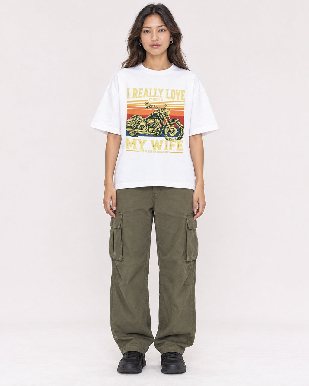 Mockup Boxy Heavyweight Tee White female full-body 02