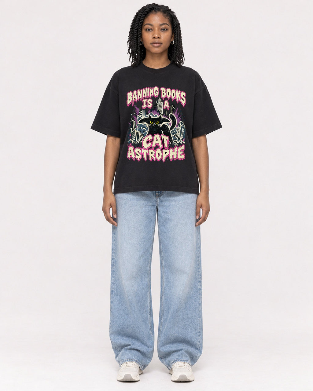 Mockup Boxy Heavyweight Tee Black female full-body 15