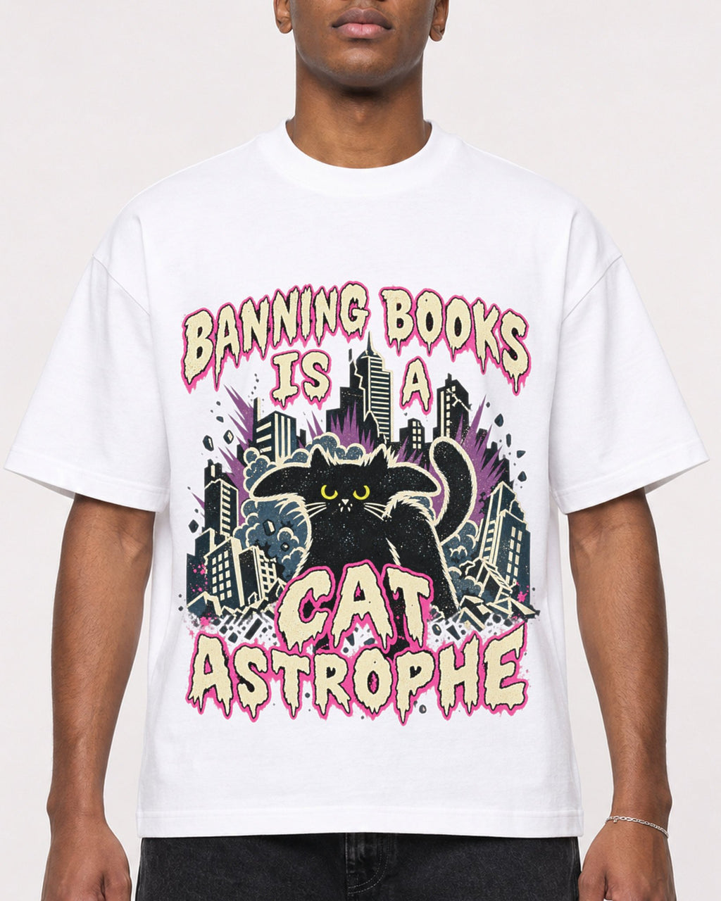 Mockup Boxy Heavyweight Tee White male close-up 15