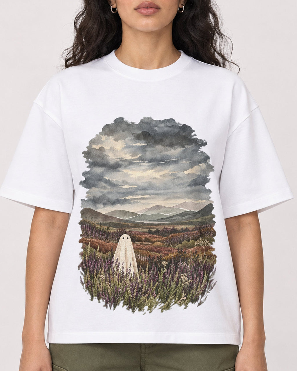 Mockup Boxy Heavyweight Tee White female close-up 07