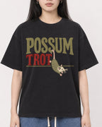 Mockup Boxy Heavyweight Tee Black female close-up 01