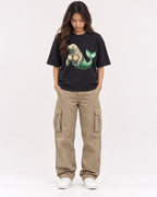 Mockup Boxy Heavyweight Tee Black female full-body 02