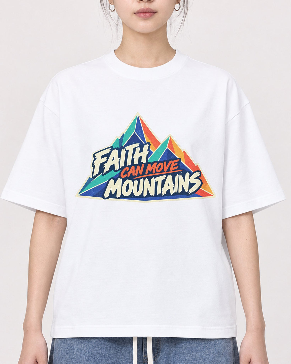 Mockup Boxy Heavyweight Tee White female close-up 41