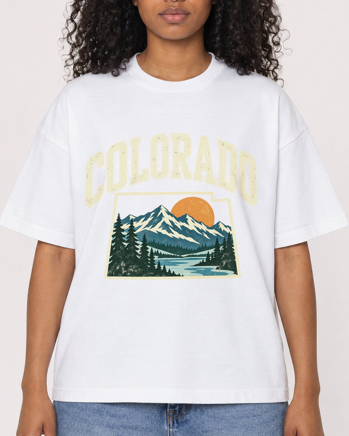 Mockup Boxy Heavyweight Tee White female close-up 05