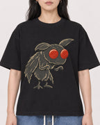 Mockup Boxy Heavyweight Tee Black female close-up 13