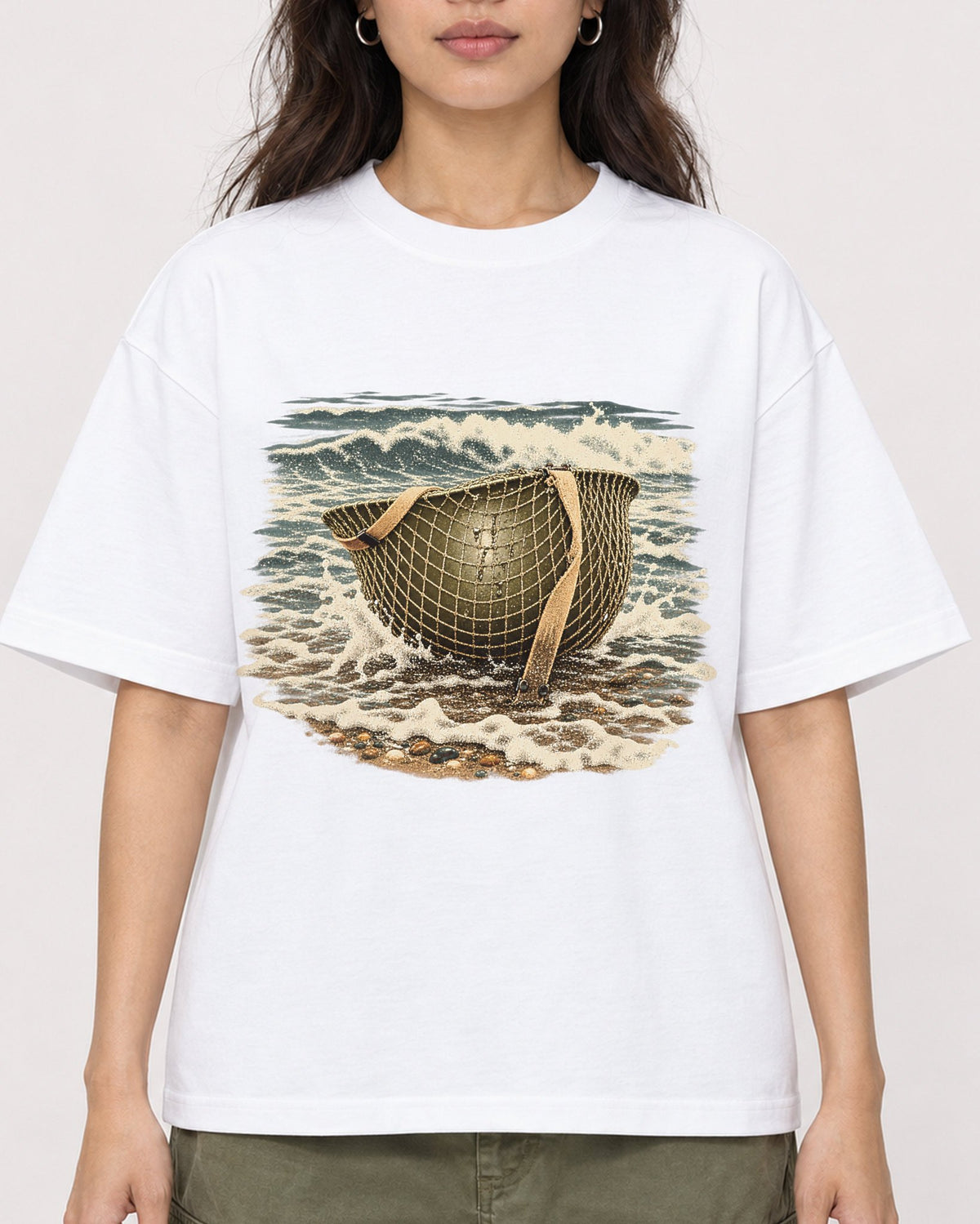 Mockup Boxy Heavyweight Tee White female close-up 02