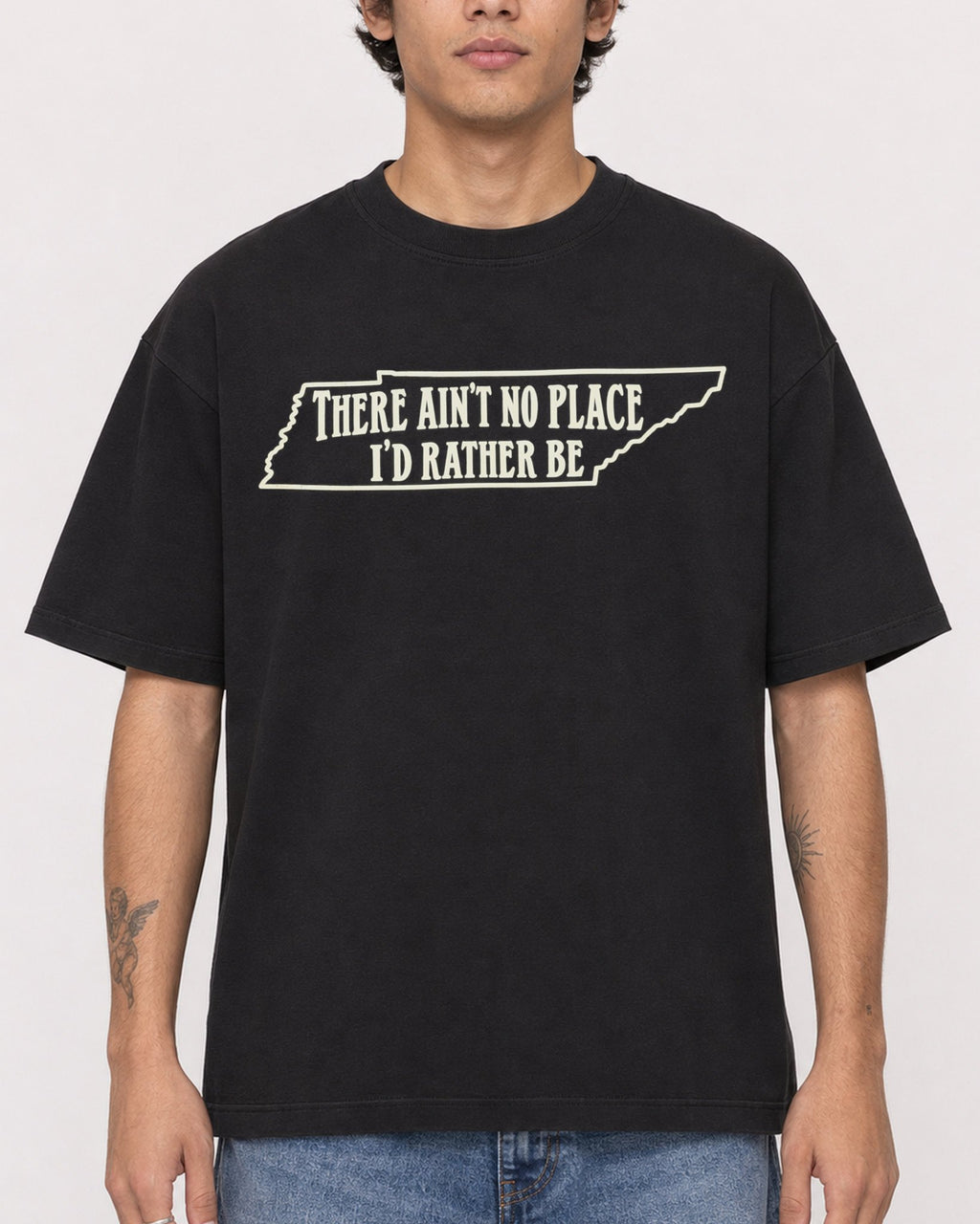 Mockup Boxy Heavyweight Tee Black male close-up 06