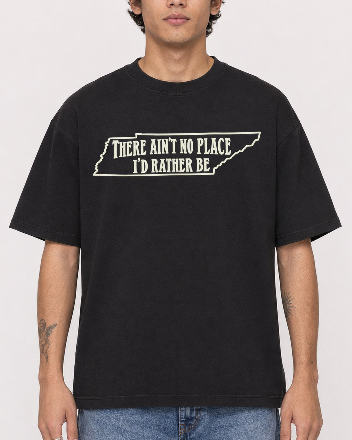 Mockup Boxy Heavyweight Tee Black male close-up 06