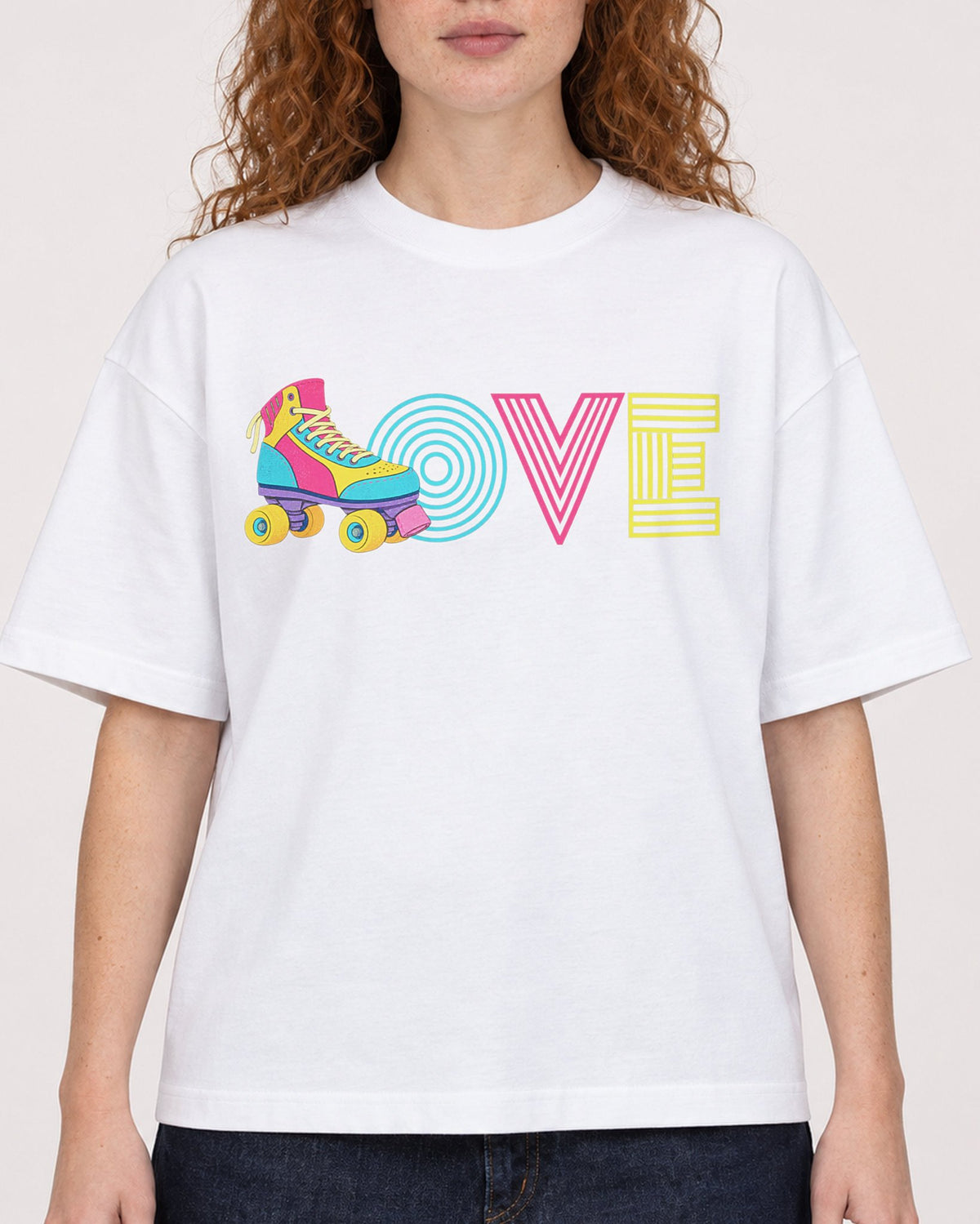 Mockup Boxy Heavyweight Tee White female close-up 09