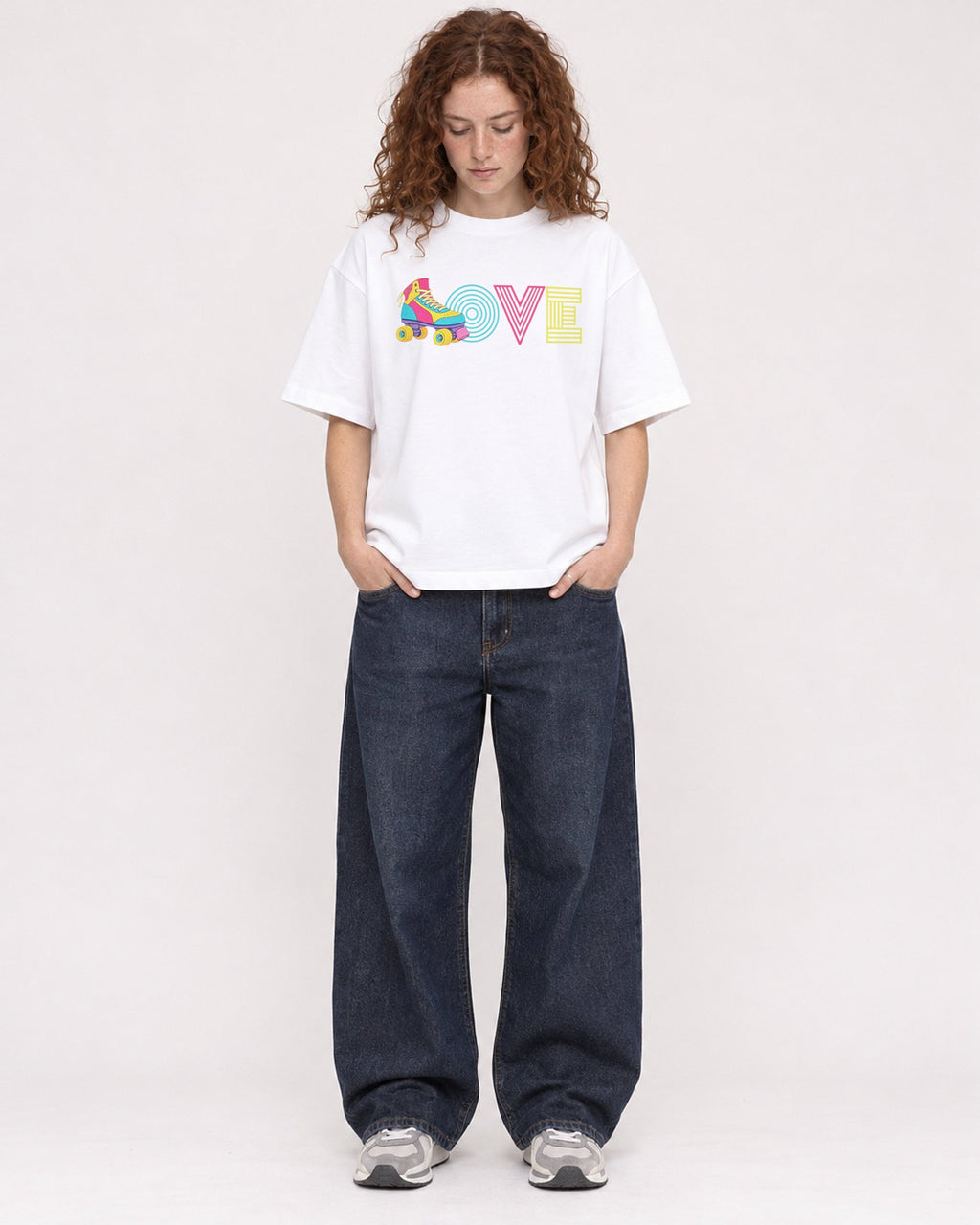 Mockup Boxy Heavyweight Tee White female full-body 09