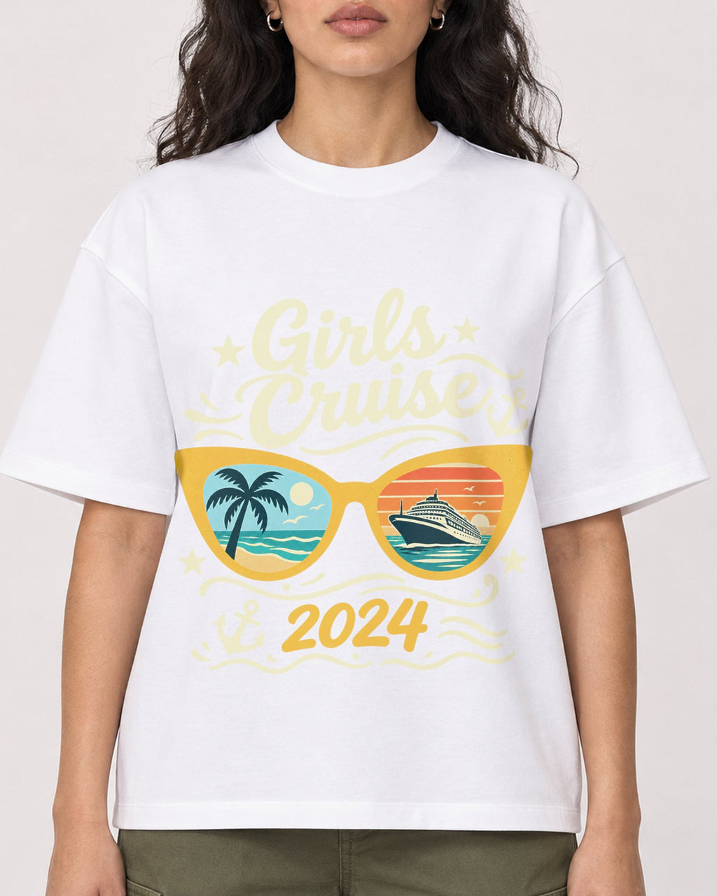 Mockup Boxy Heavyweight Tee White female close-up 07