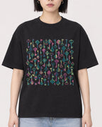 Mockup Boxy Heavyweight Tee Black female close-up 11