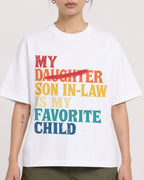 Mockup Boxy Heavyweight Tee White female close-up 12