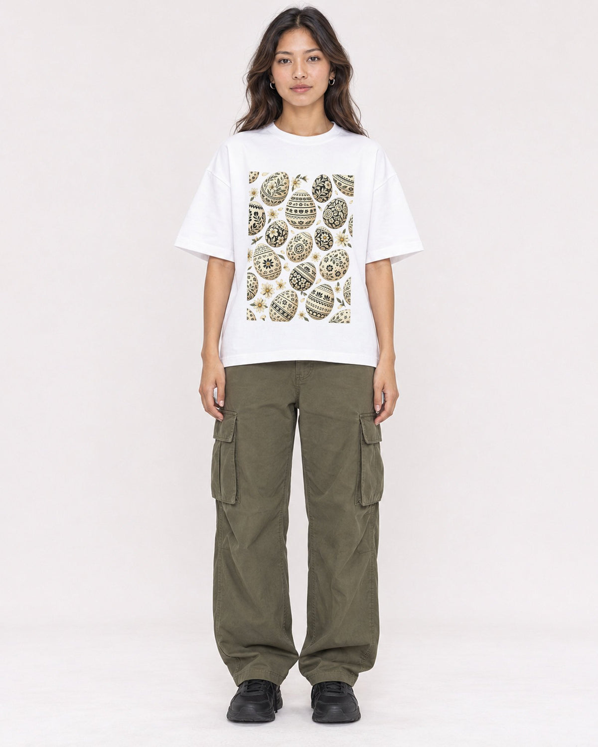 Mockup Boxy Heavyweight Tee White female full-body 02