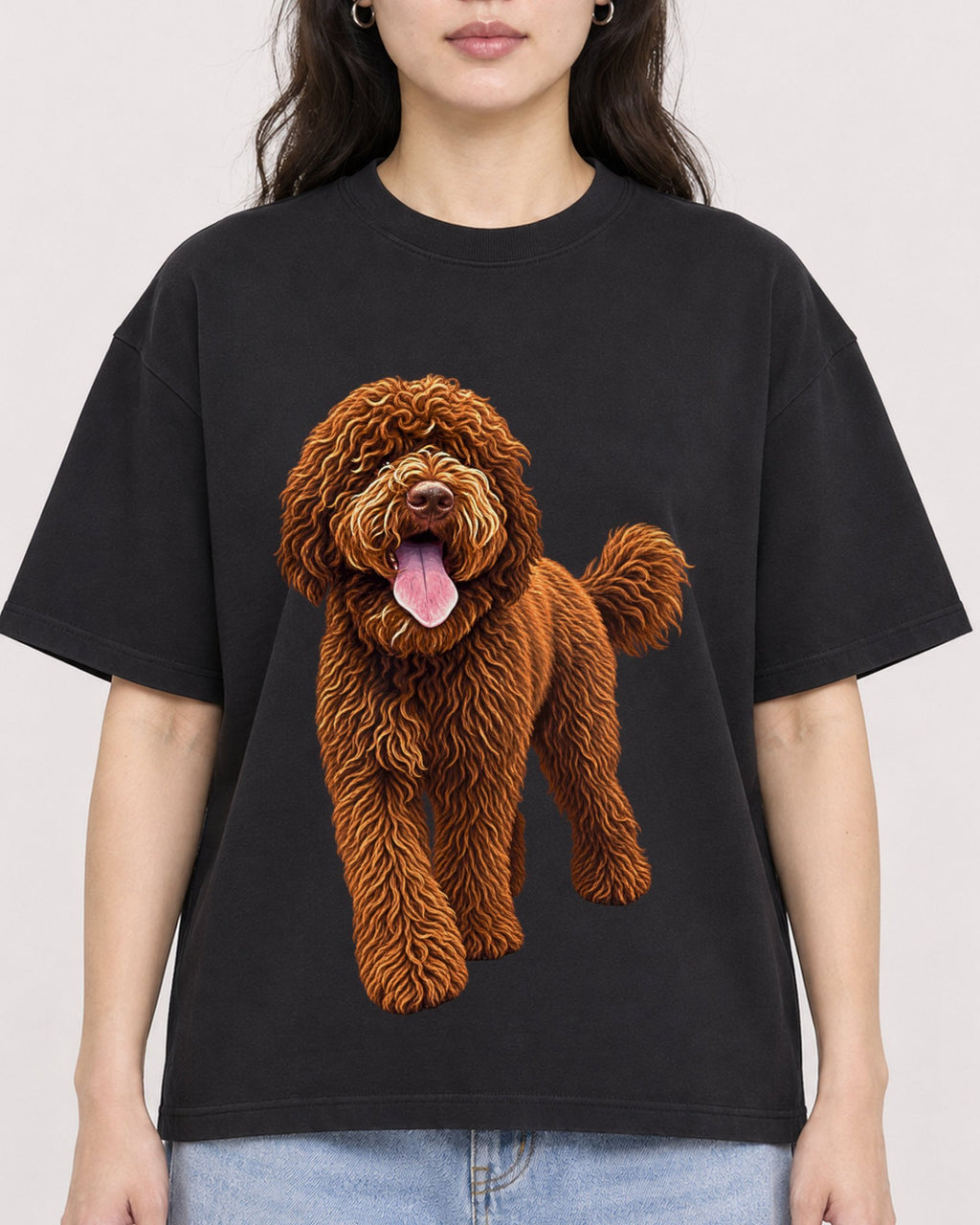Mockup Boxy Heavyweight Tee Black female close-up 03