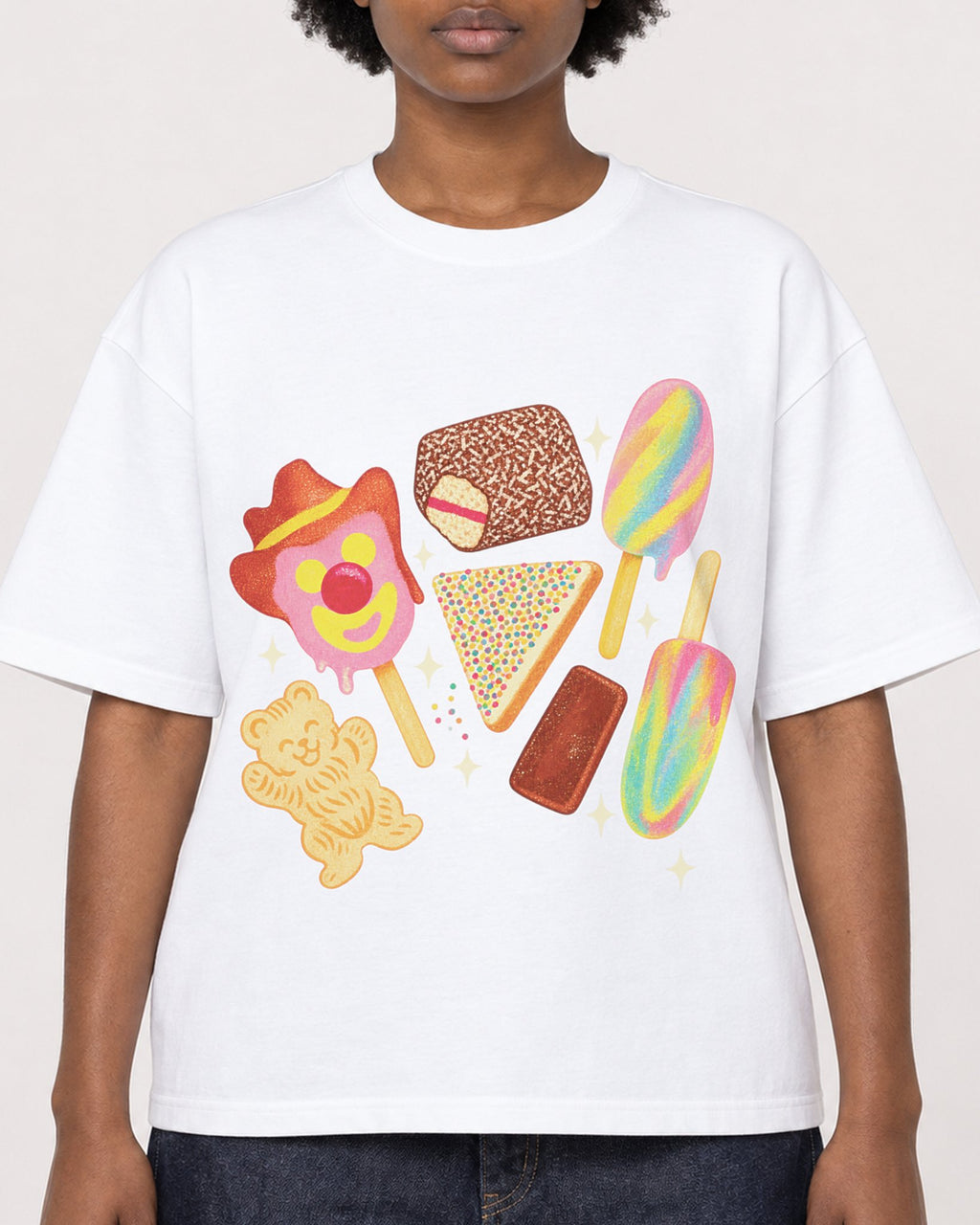 Mockup Boxy Heavyweight Tee White female close-up 14