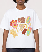 Mockup Boxy Heavyweight Tee White female close-up 14