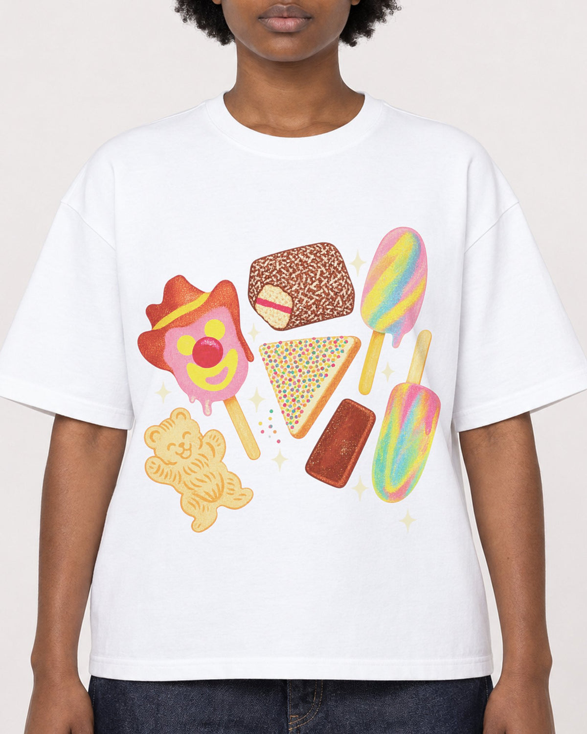 Mockup Boxy Heavyweight Tee White female close-up 14
