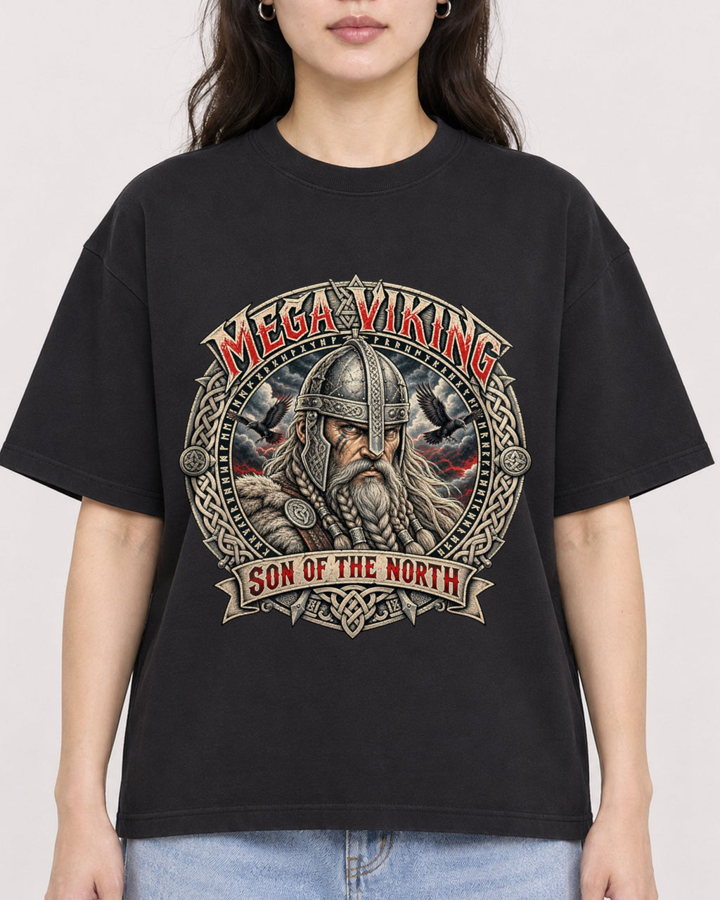Mockup Boxy Heavyweight Tee Black female close-up 03