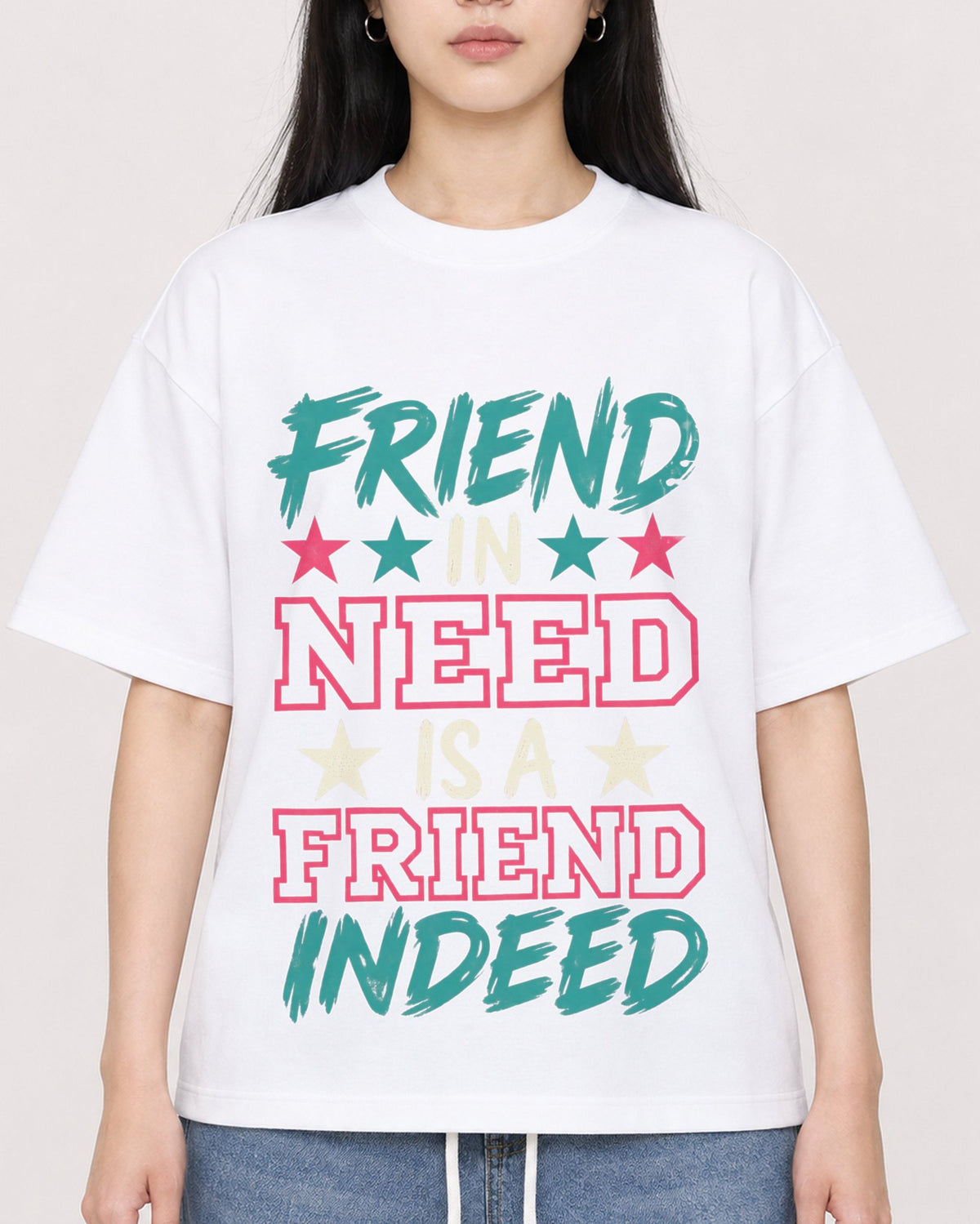 Mockup Boxy Heavyweight Tee White female close-up 01