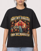 Mockup Boxy Heavyweight Tee Black female close-up 47