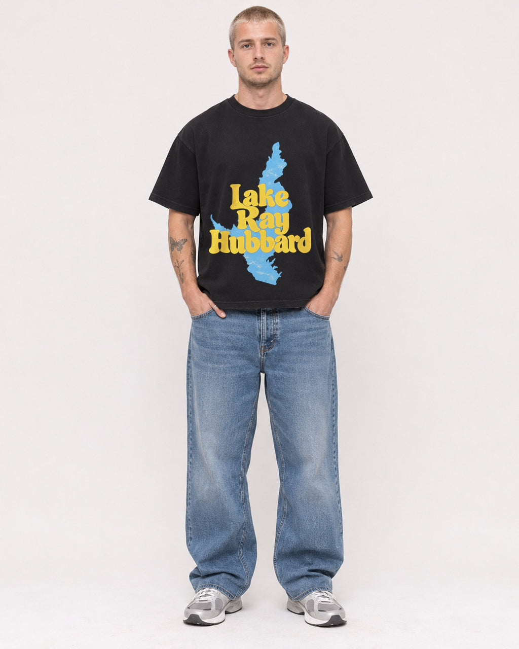 Mockup Boxy Heavyweight Tee Black male full-body 18