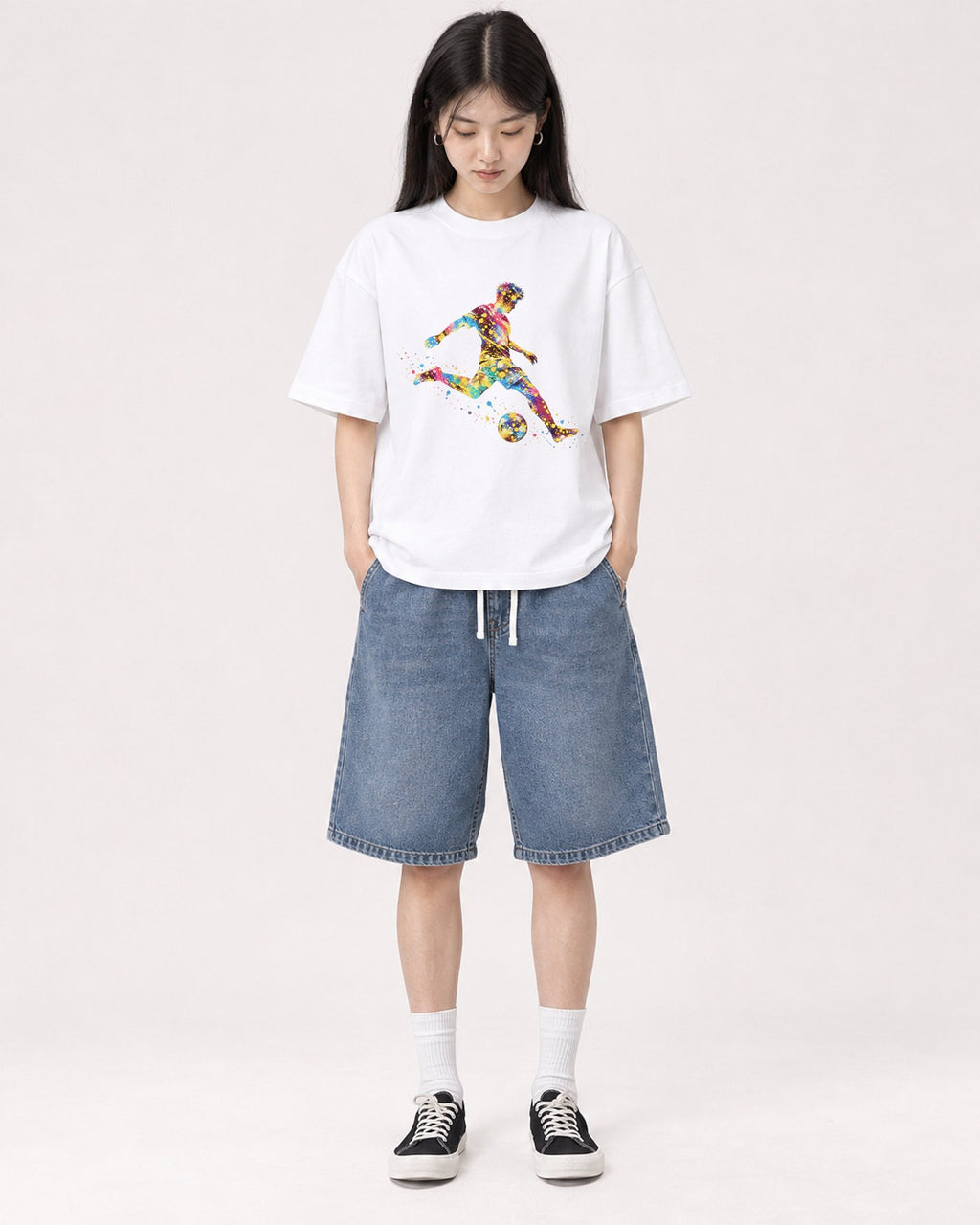 Mockup Boxy Heavyweight Tee White female full-body 01