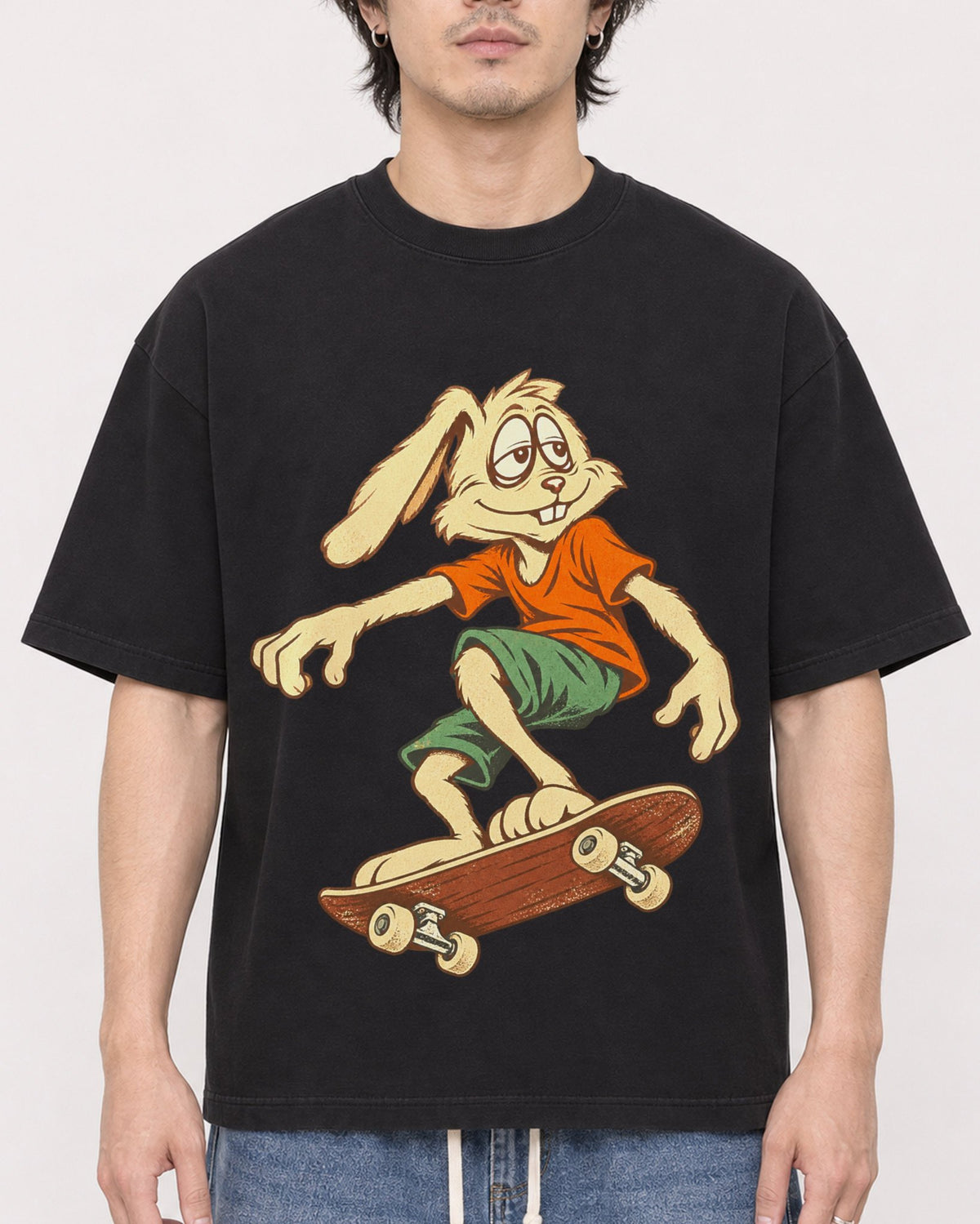 Mockup Boxy Heavyweight Tee Black male close-up 03