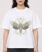 Mockup Boxy Heavyweight Tee White female close-up 03