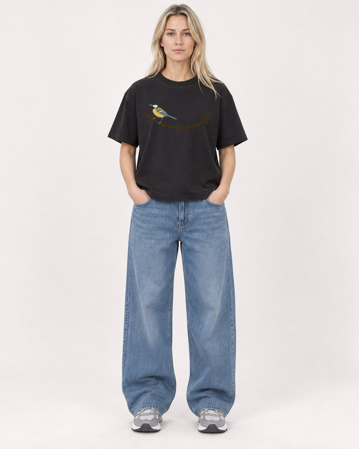 Mockup Boxy Heavyweight Tee Black female full-body 08