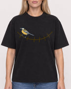 Mockup Boxy Heavyweight Tee Black female close-up 08