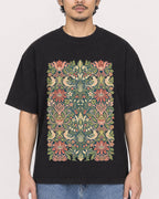 Mockup Boxy Heavyweight Tee Black male close-up 02