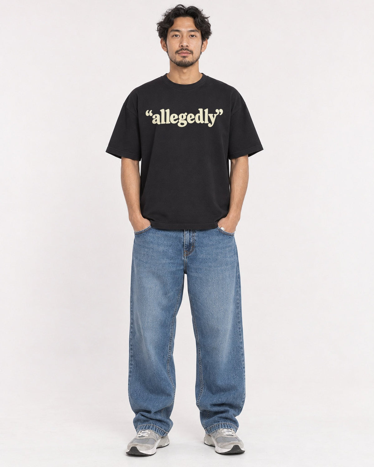 Mockup Boxy Heavyweight Tee Black male full-body 02