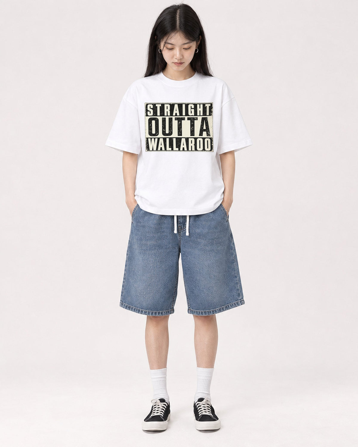 Mockup Boxy Heavyweight Tee White female full-body 01