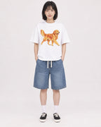 Mockup Boxy Heavyweight Tee White female full-body 11